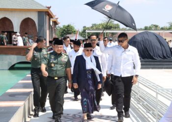 MUI dan DPR Apresiasi KSAD Jenderal Dudung Bangun Mesjid Syarif Abdurahman Cirebon