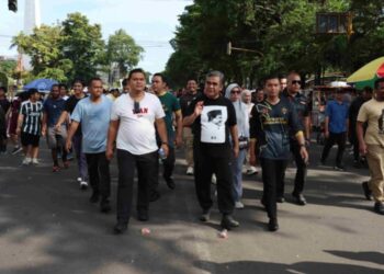 Puluhan Ribu Masyarakat Sulsel Hadiri Jalan Sehat Bersama Cawapres Gibran