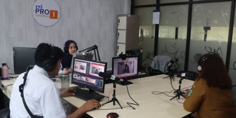 Kanal Pengaduan Masyarakat, Diskominfo Kaltim Sosialisasikan SP4N-LAPOR! Masuk Desa Program FCPF-CF